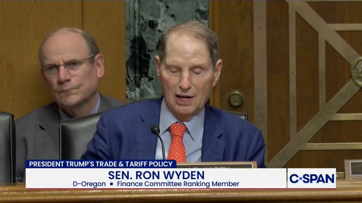 Sen. Ron Wyden (D-OR) introduces the Congressional Trade Powers Reform Act: "It's well past time to put Congress back in the driver's seat on trade."