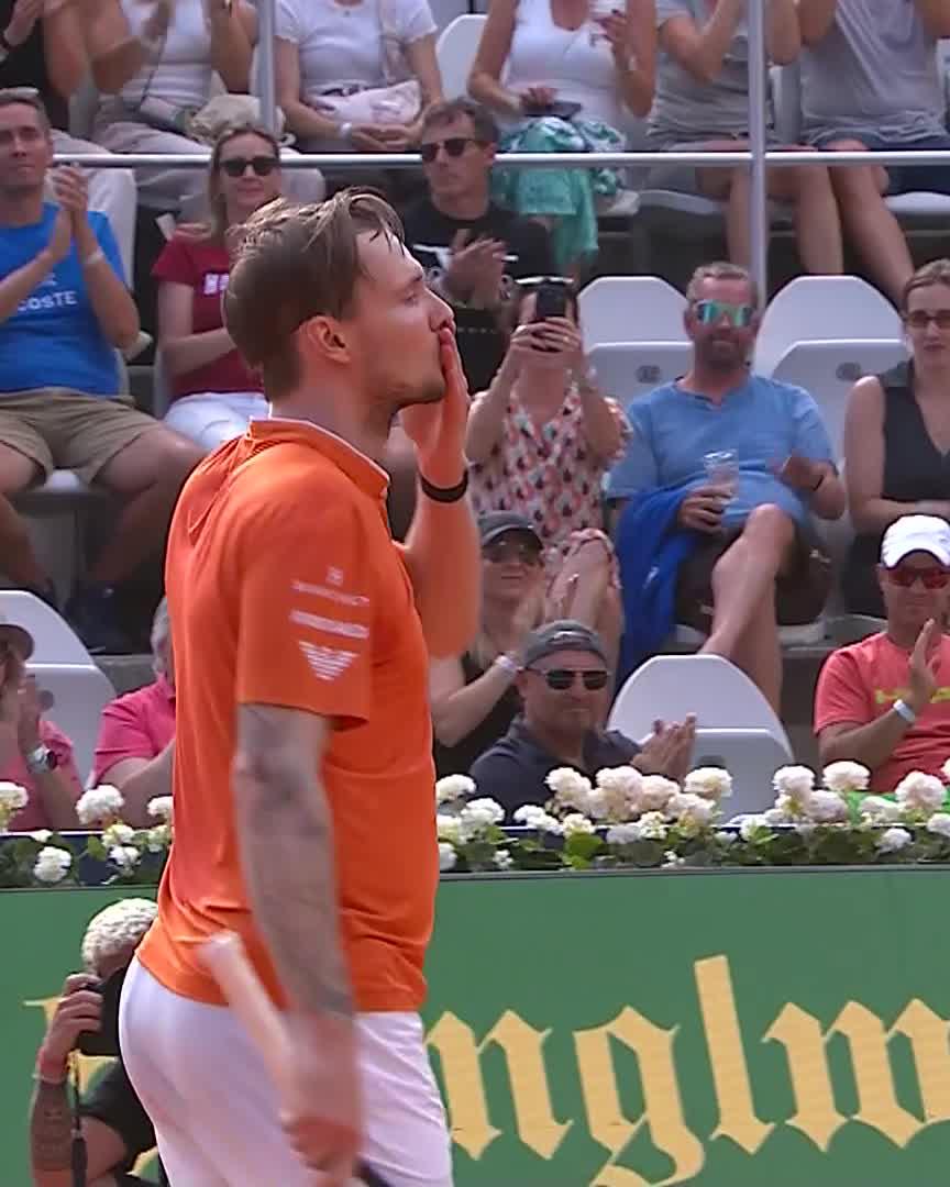 Last 8 calling 📞 Bublik keeps his title defence alive after defeating Diaz Acosta 6-3 7-5! #GeneraliOpen