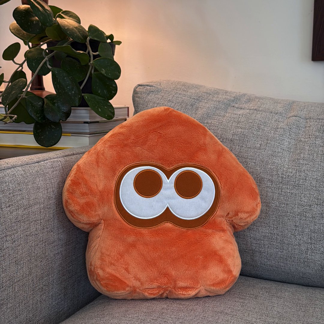 Are you choosing Splatoon Squid, Octopus, or both? Available at: 📍 Nintendo NEW YORK 📍 Nintendo SAN FRANCISCO