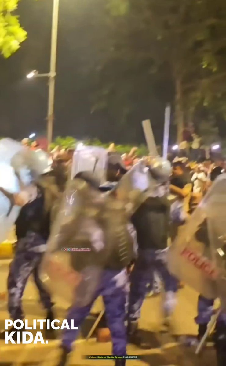 Large stones are being thrown at RAF personnel at Jantar Mantar, and they are being attacked with sticks. The student NEET issue ended for them on July 20th itself; they just want to turn India into Nepal.