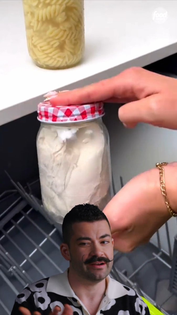 This lady made chicken and pasta in her dishwasher 😳 For real. #KitchenChaos > Tonight @ 10|9c