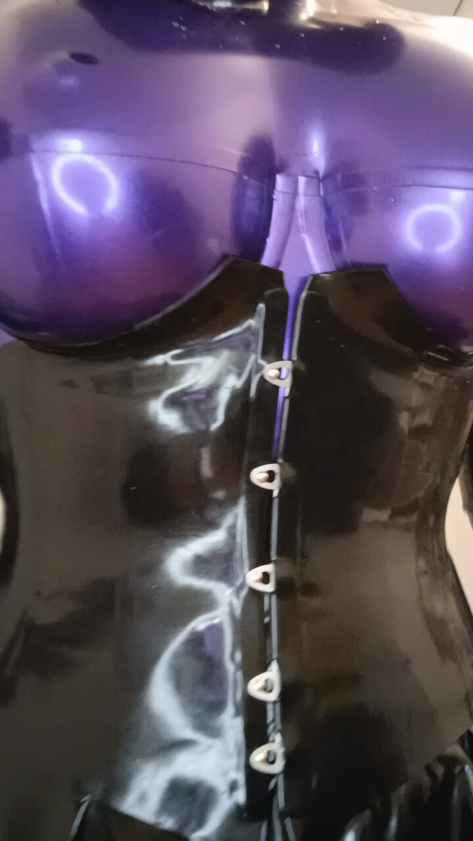 Smoll shiny vid hope you like it 💜 #latexdoll #rubberdoll #latex #Dreammask