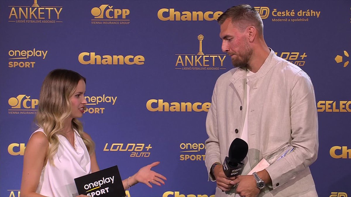 Cenu za nejlepšího útočníka uplynulého ročníku Chance Ligy převzal Tomáš Chorý. 🏅 #OneplaySport | #ChanceLiga