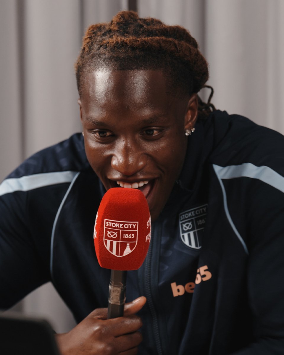 "What a strike!" 🎙️⚽️ Messrs Tchamadeu, Lawal and Thomas react to Arnautović screamers 🇦🇹