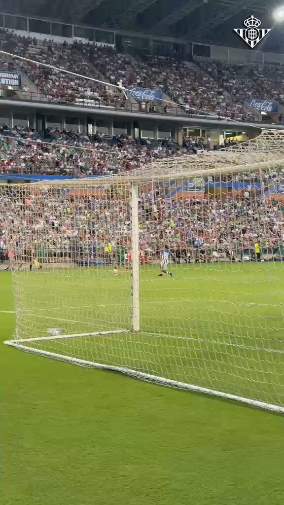 🟢⚪️ El Real Betis se lleva el Trofeo Colombino gracias a este tanto de Roro Riquelme (0-1).