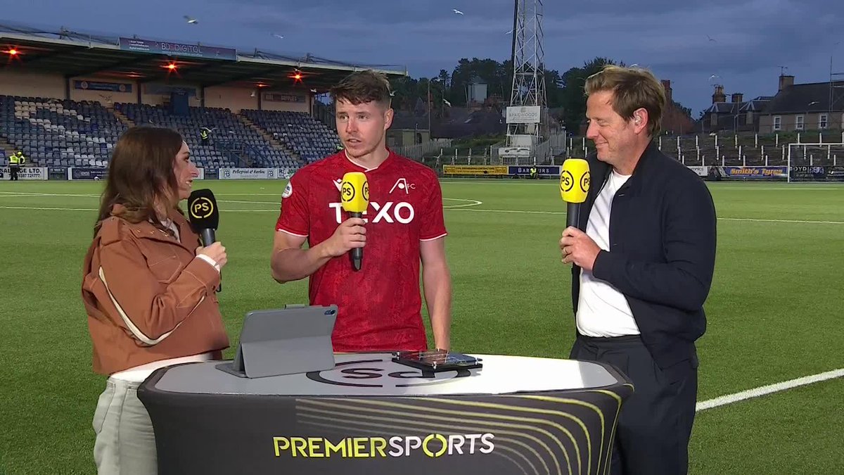Kevin Nisbet speaks with our panel after bagging a hat-trick for Aberdeen FC tonight 🔴 "I'm feeling fit, I'm feeling good, and I'm feeling sharp!" 🗣️ #PremierSportsCup