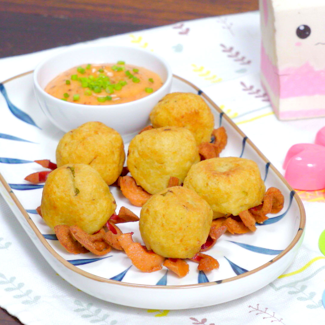 Kalo cemilannya menggemaskan begini, si kecil pasti suka!๐๐ Lebih enak pakai cocolan apa menurut kamu? 1. Mayones 2. Saus Tomat 3. Sambal Bangkok 4. Saus Kacang