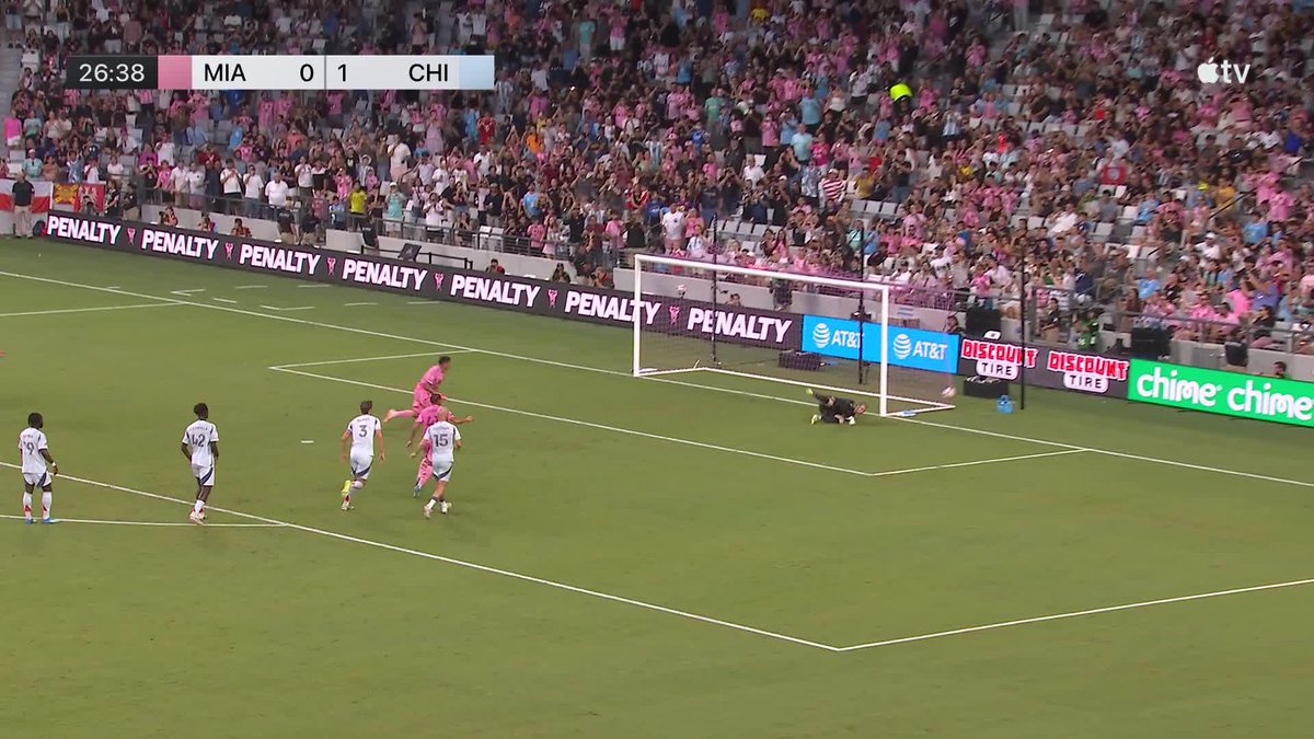 Luis Suarez converts from the spot to level it. 🇺🇾 📺 Apple TV: