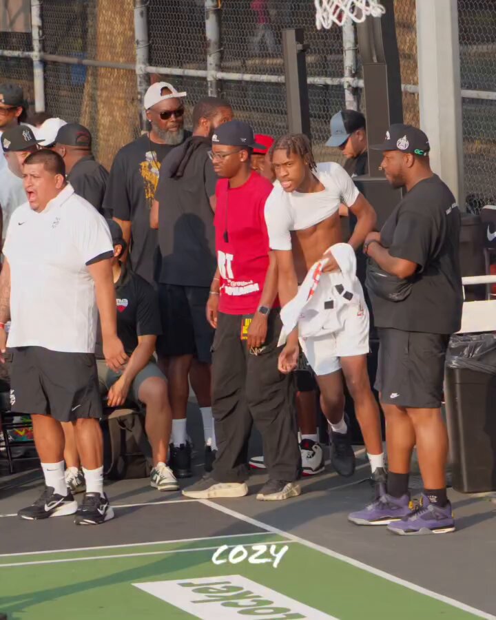 Came late ? no problem 5 ⭐️ Moussa Kamissoko still made his impact on the game with ballinupnharlem at NYvsNY _paris_ ProScholarsAthletics LuHi Basketball Cozy 🎥