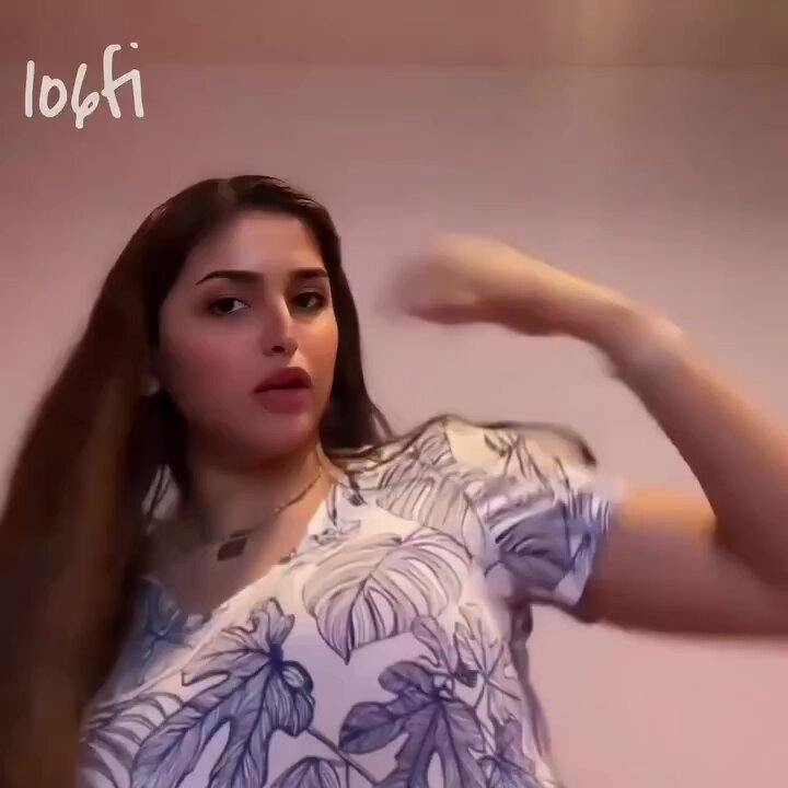 حلا الترك 😵‍💫 حجمه يدوخ كل هذا وهي مراهقة مقطعها وهي تنزغب بالبايو