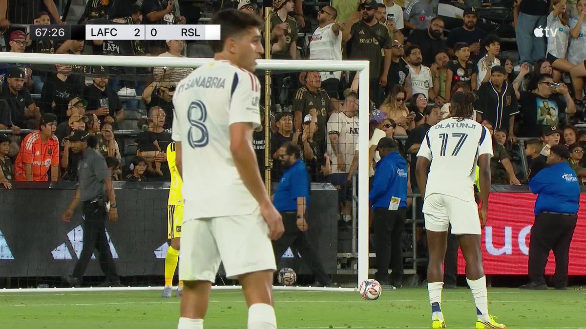 LAFC is rollin' to a three-goal lead 🕺