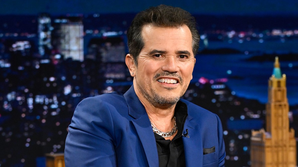 .John Leguizamo knows how to make an entrance… on his birthday! 🥳 #FallonTonight
