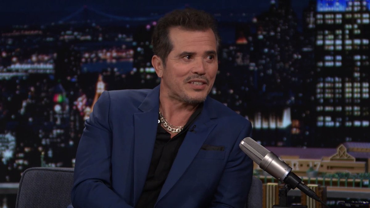 .John Leguizamo says Christopher Nolan didn’t tell him that he was going to “age him 100 years” for his role in The Odyssey Movie 😭 #FallonTonight #TheOdyssey