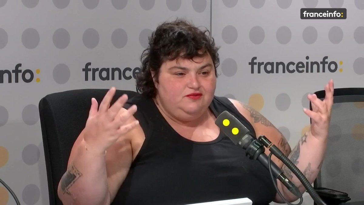 🔴 Concert de Barbara Butch interrompu ➡️ "J'ai eu extrêmement peur, à tel point que je ne pouvais plus bouger pendant des jours. C'était comme si on m'avait envoyé des coups de poing au niveau du plexus solaire", dit Barbara Butch, DJ.