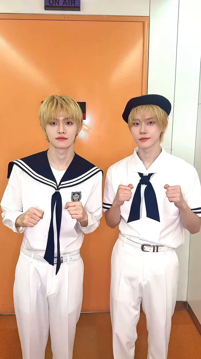 Neko ^. .^₎⟆ #CLOSEYOUREYES #클로즈유어아이즈 #CYE #클유아 #JEONMINWOOK #전민욱 #JANGYEOJUN #장여준