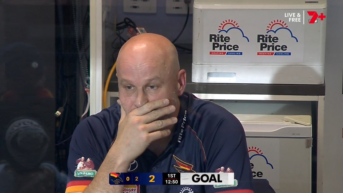 DAN McSTAY NO WAY 🤯 #AFLCrowsPies
