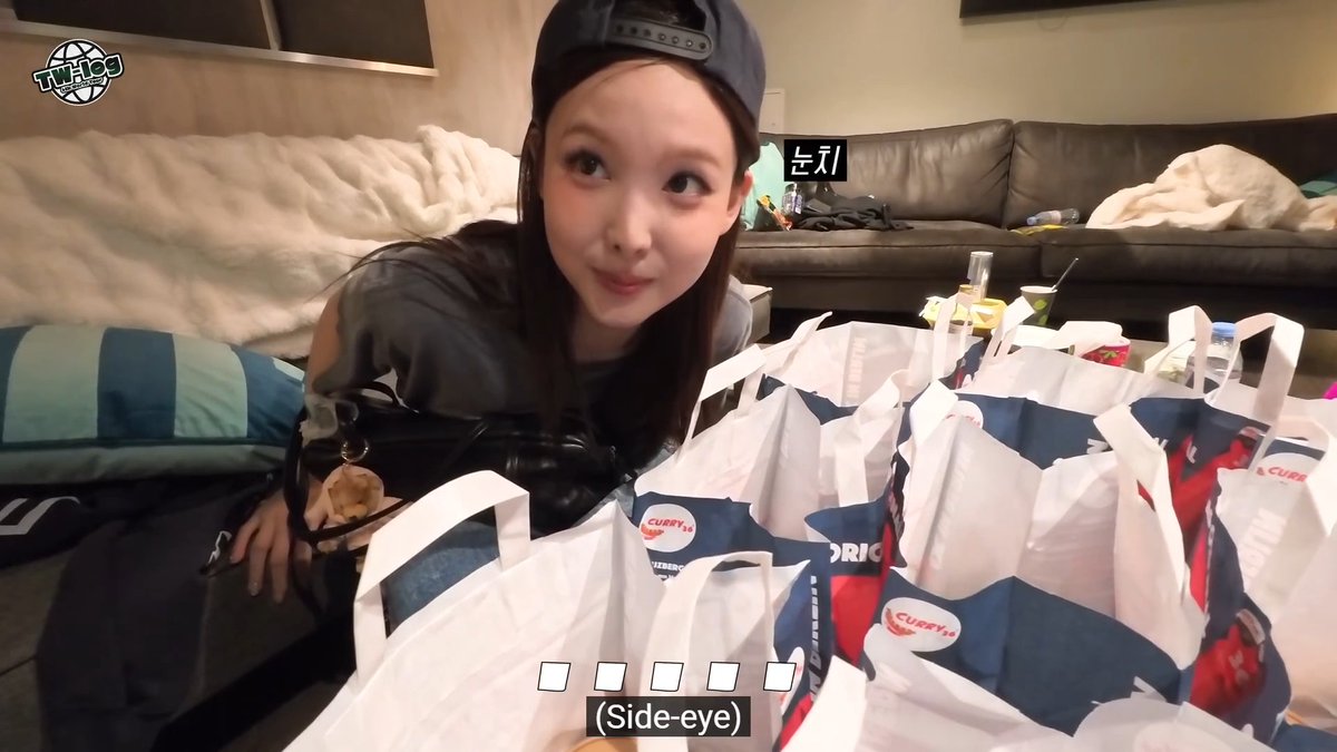 MINA: What's the late night snack today? NAYEON: The snack is me! MINA: (ignoring her) What is it? 😭😭😭