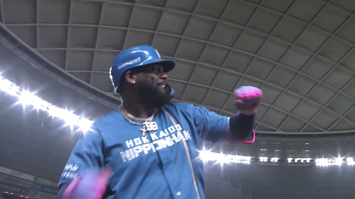 モーレ!!ミ・アモーレ!!🔥🔥💃 快音響いた打球はそのままスタンドへ!💪 北海道日本ハム レイエス 選手の今シーズン第21号2ランホームラン!🌈 👇ライブ配信・見逃し配信を見る