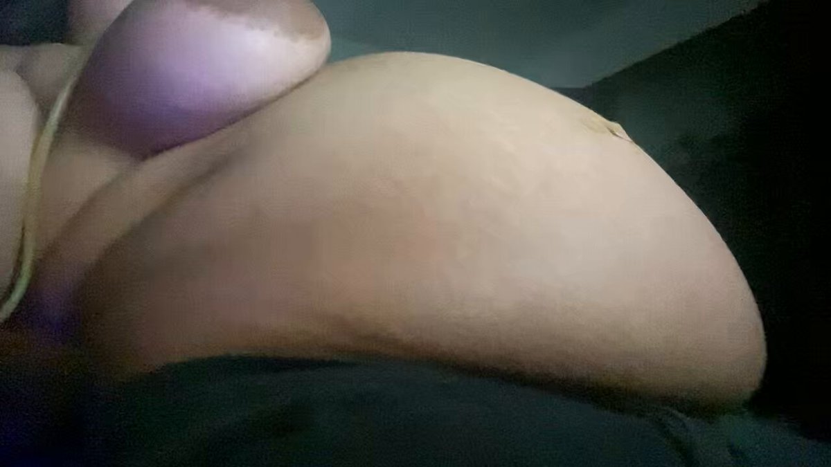 Got shadow banned on tumblr for posting too much inflation stuff, so here it shall go 8)🎈🎈🎈 inflating orally to force more room in my belly for more cake shake. Have 1.5L cake shake in me and about 3.5L water so far.... going for more after this #bellyinflation #fat #fatbelly