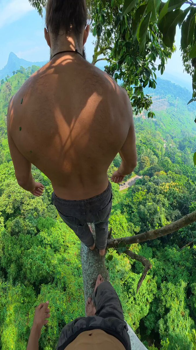 My acrophobia can't let me😂😂😭