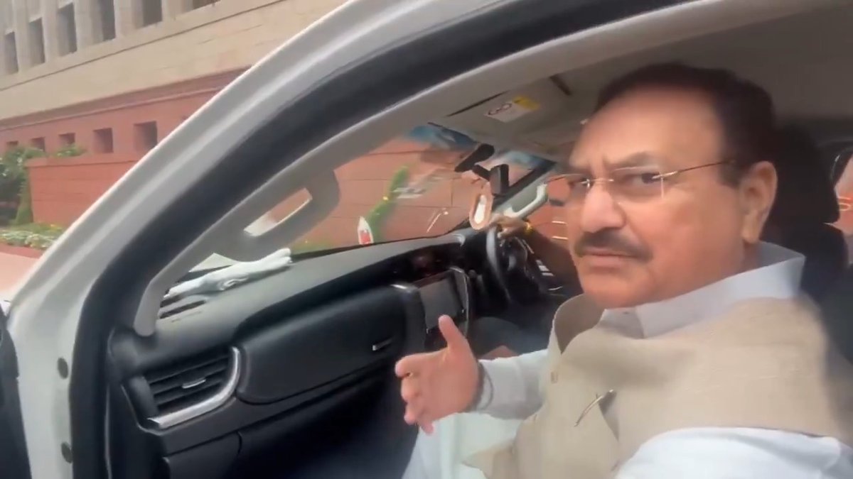 "हां, हम चर्चा करने को तैयार हैं..." — श्री Jagat Prakash Nadda आंदोलन पर बैठे छात्रों के साथ सरकार आंदोलन के विषय और उनसे जुड़े सभी मुद्दों पर संवाद के लिए तैयार है। छात्रों की सुविधा के अनुसार, उनके अनुकूल समय पर चाहे सरकारी आवास हो या आधिकारिक कार्यालय, हर स्तर पर चर्चा के लिए सरकार तत्पर है।