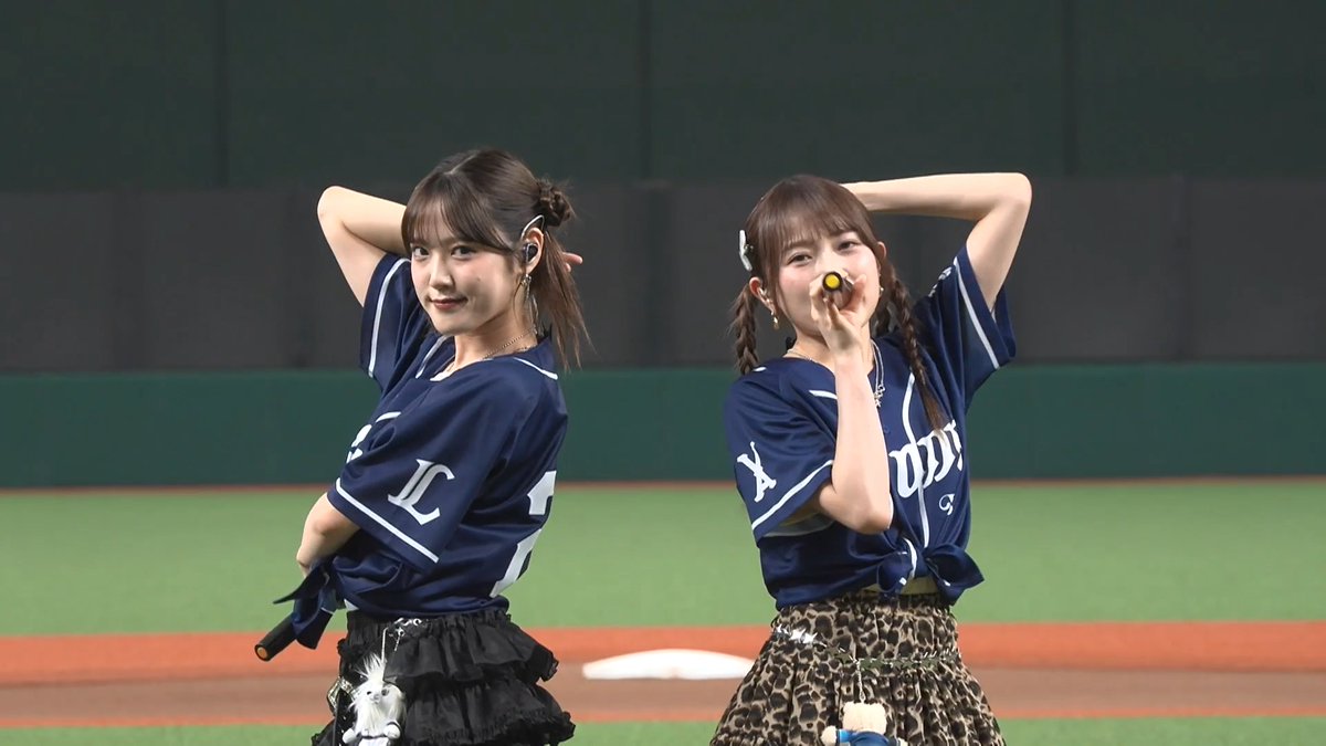 『VARZAR×LIONS コラボレーションシリーズ』の2日目に、#小関舞 さん、#森戸知沙希 さんが登場！ ビジュアル撮影で着用したユニフォームを身にまとい、セレモニアルピッチやミニライブで盛り上げていただきました！ ▼全容はYouTubeで #seibulions #バザールコラボシリーズ
