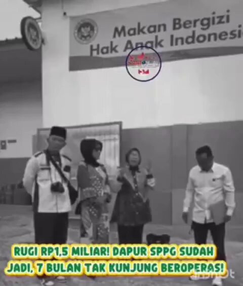 Siapa ya emosi? Sudah habis 1.5M - dapur tdk juga beroperasi.. Duit mandek tuh. Iya klo bukan hutang 🫣 Smp hrs declare.. Saya Tim pemenangan bapak. Saya orang Pak Prabowo 😁😁 Kasihan ga sih guys?
