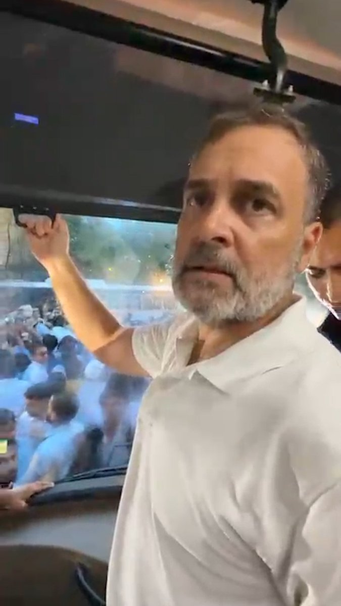 No one can stop us from standing with the students of India. भारत के छात्रों के साथ खड़े होने से हमें कोई नहीं रोक सकता।