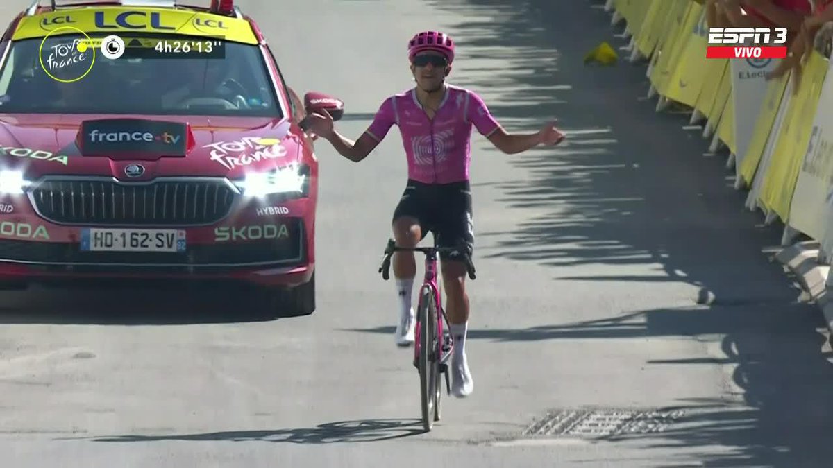 ¡VAMOS, RICHARD! 😍🇪🇨 Carapaz ganó la etapa 18 del Tour de France gracias a un ataque espectacular. 🔝 📺 Más Ciclismo en el Plan Premium de Disney+.