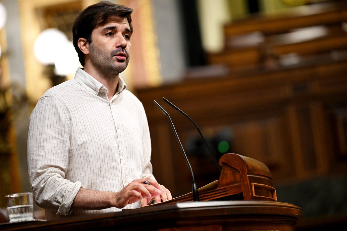 PP, PSOE y Sumar han blindado el secreto de los precios de los medicamentos con dinero público. Algo que también denuncian las mareas blancas y los colectivos por la sanidad pública. No se puede instrumentalizar la salud para beneficiar a las farmacéuticas. 🎥 Javier Sánchez Serna