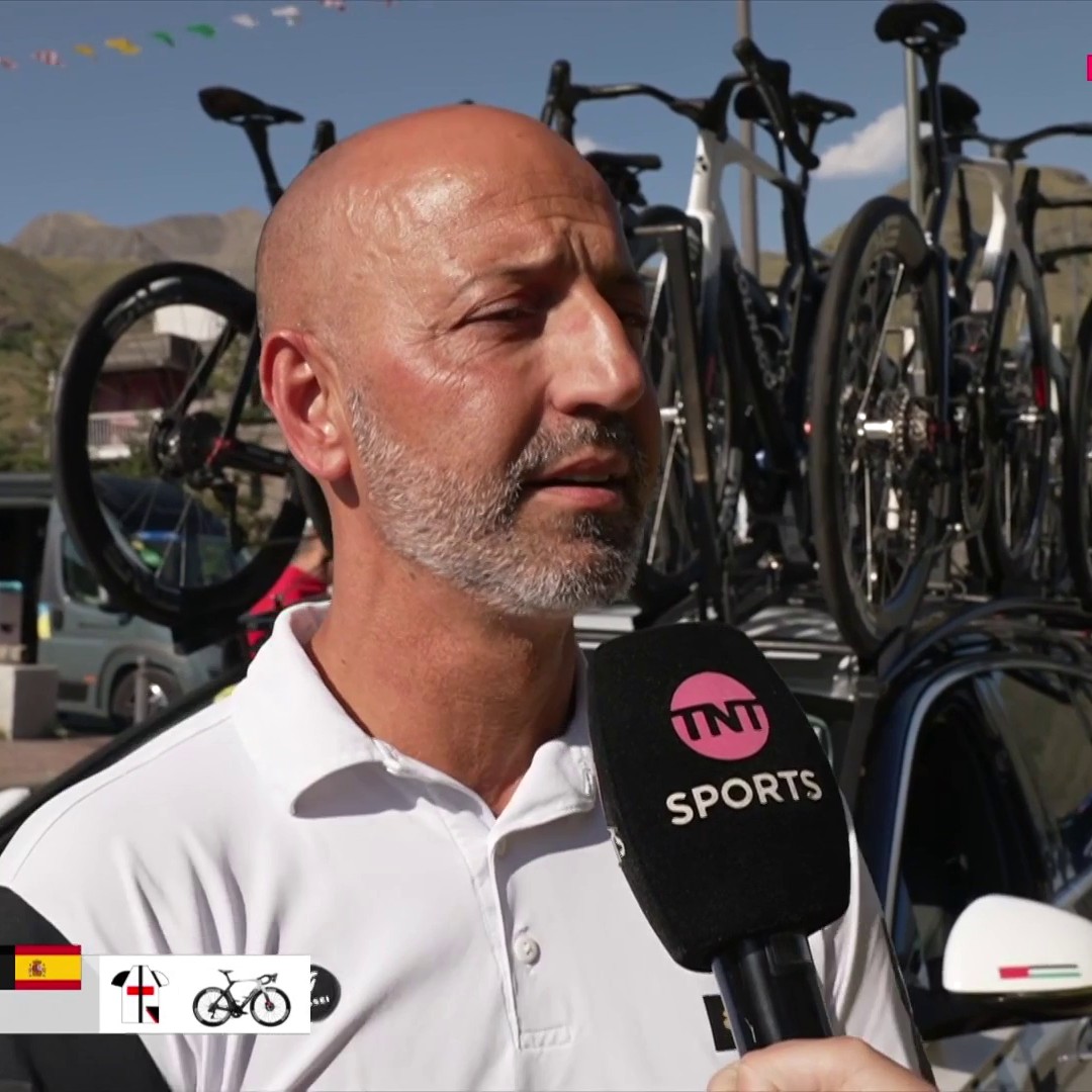 "Todos los problemas tiene una solución. Estamos sufriendo, sí, pero seguimos adelante" 🗣️ Matxin actualiza en Eurosport.es la situación en UAE. #TDF2026