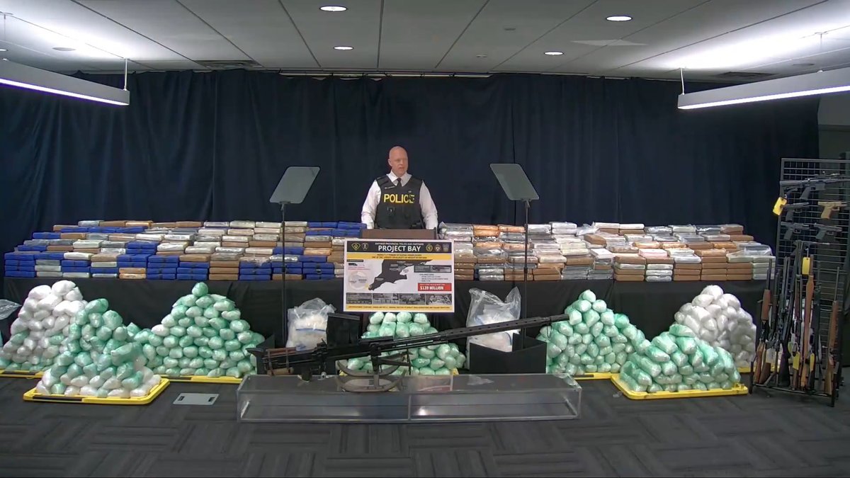 #BREAKING: Ontario police and CBSA announce more than $139M in illicit drugs and illegal firearms, including an anti-tank rifle, seized as part of Project Bay: A cross-border, multi-jurisdictional operation considered one of the most significant seizures in Ontario history. ๐ง๐ฒ ๐จ๐ฆ