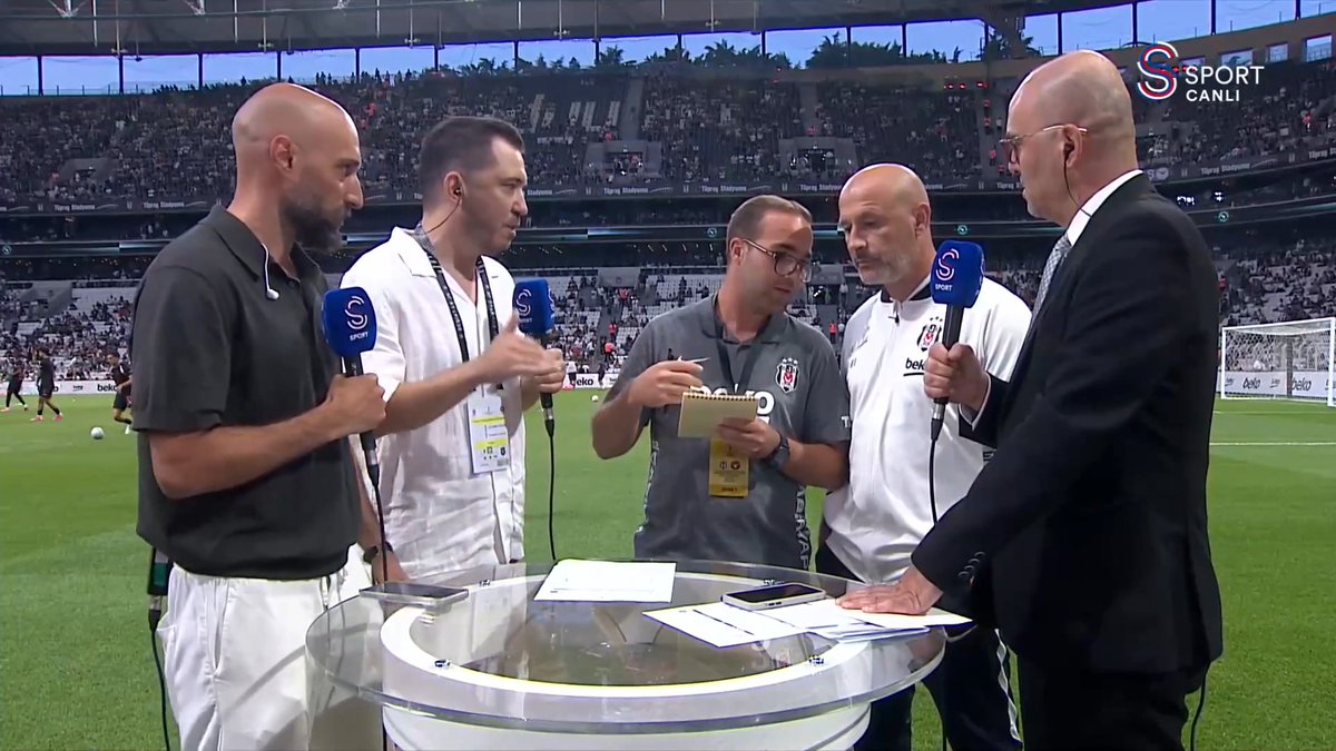 Beşiktaş teknik direktörü Vincenzo Italiano, Midtjylland karşılaşması öncesi Maç Önü programımıza açıklamalarda bulundu! 💬