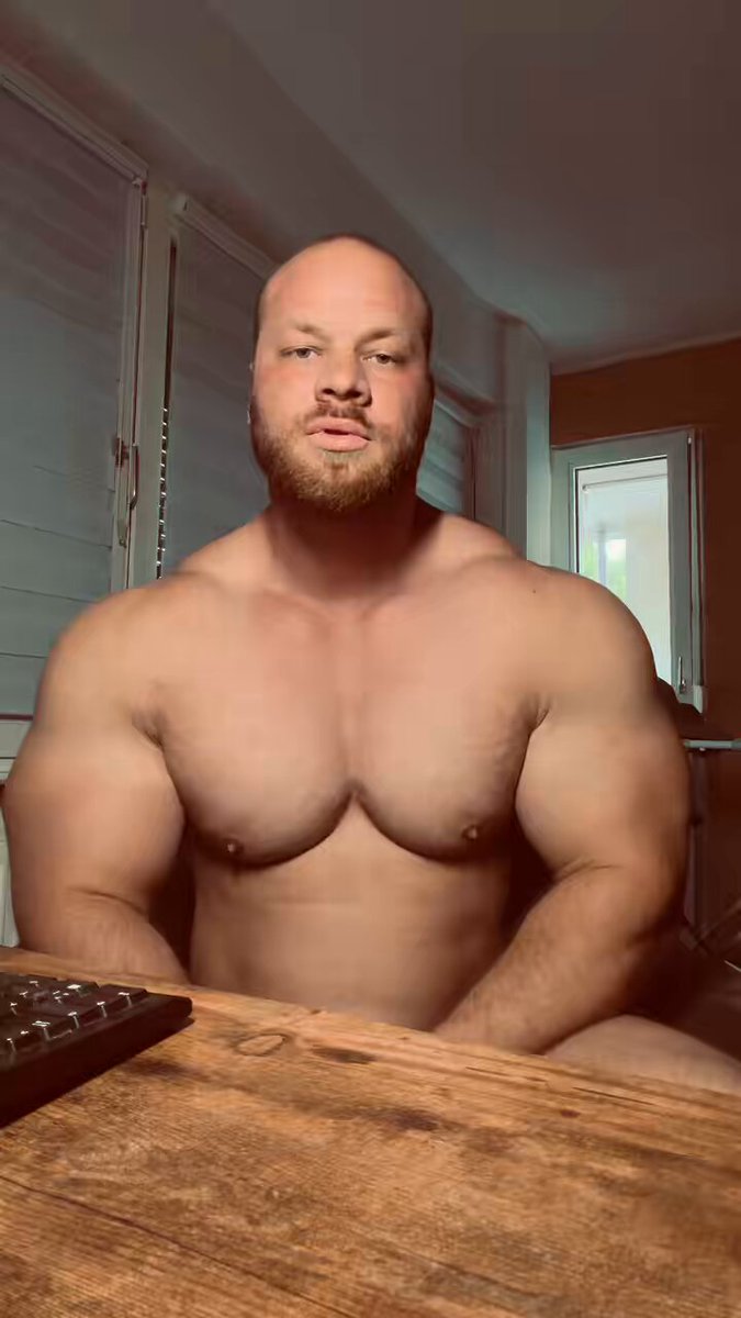 True words my tiny weak Boys My shaking muscles make you weak 😈 #cashmaster #geldherr #findom #musclegod #drain