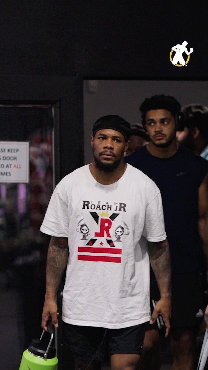 The difference is made when 𝒏𝒐𝒃𝒐𝒅𝒚’𝒔 𝒘𝒂𝒕𝒄𝒉𝒊𝒏𝒈. 💪 Lamont Roach Jr. is putting in the 𝐖𝐎𝐑𝐊 for August 1st! 🔥 #RoachJrZepeda | LIVE on DAZN and TNT | Aug. 1