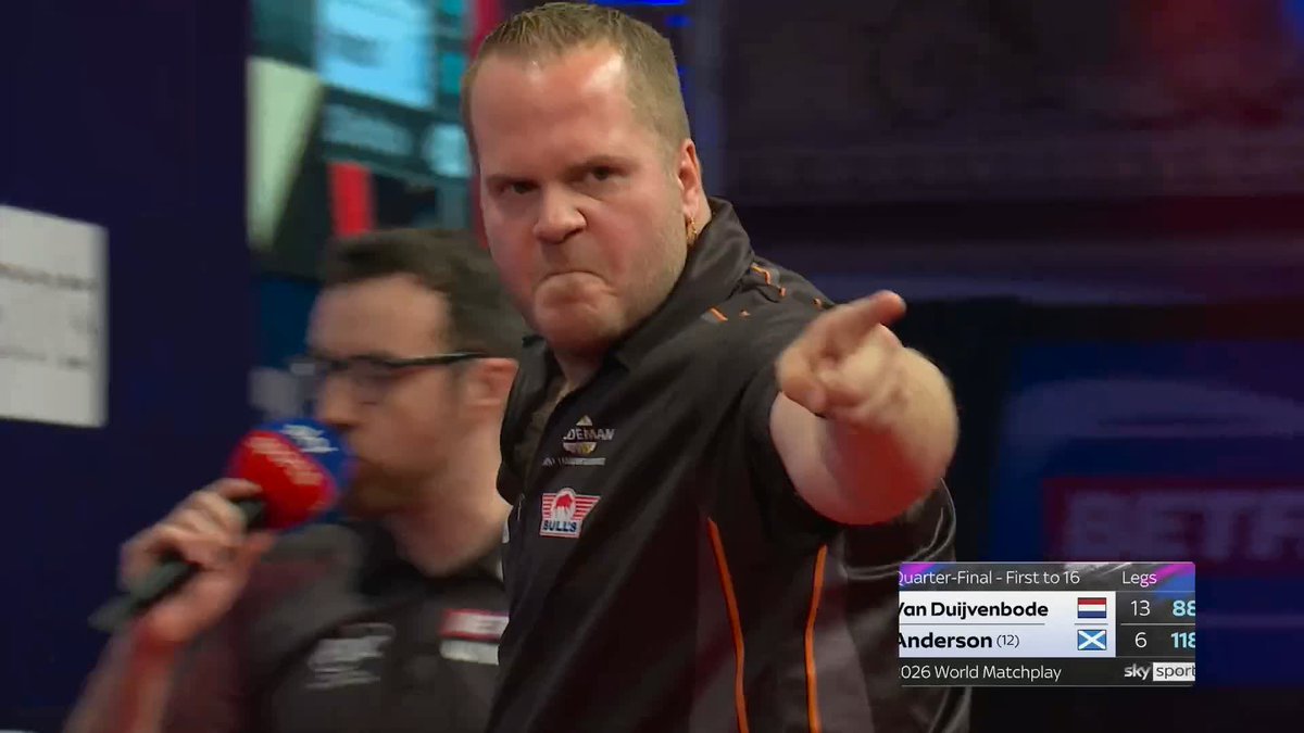 DIRK TWO LEGS AWAY! SIX legs on the spin for Dirk van Duijvenbode! The Dutchman continues his darting dominance to move to the cusp of a place in the semi-finals! 📺 #MatchplayDarts