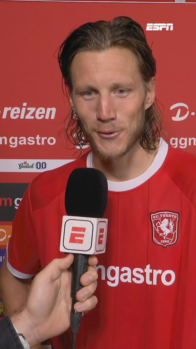 Wout Weghorst genoot met volle teugen van De Grolsch Veste 🥰 "Ik denk dat je aan me ziet wat het met me doet"