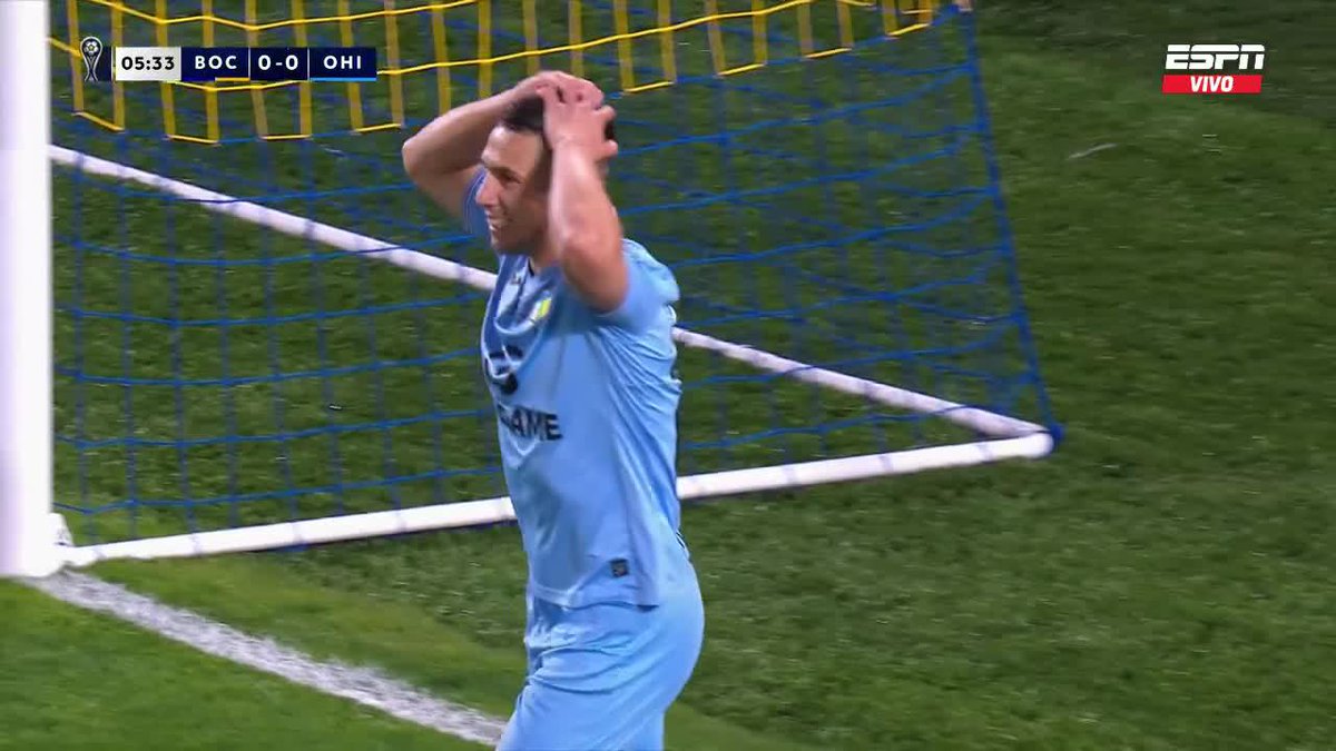 ⚠️Primera llamada de atención a la defensa de #Boca con esta definición de Francisco González que por suerte se va por encima del travesaño.