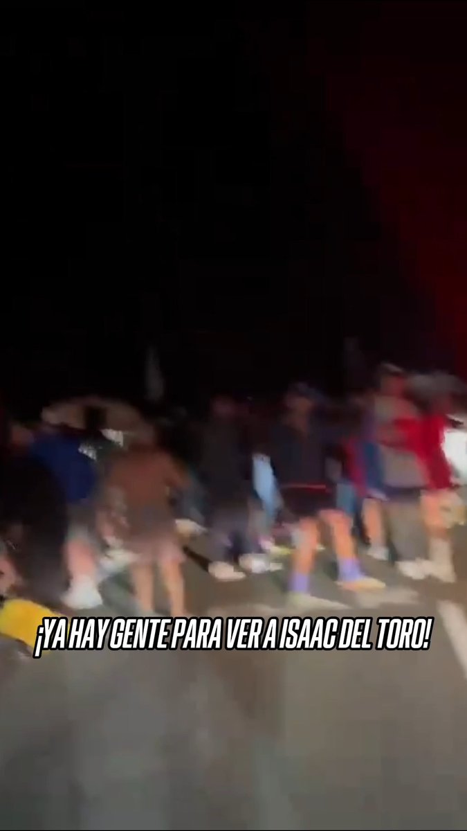 A la 1 am local así la fiesta en Alpe d’Huez 😳 Mañana Torito tendrá actividad en las míticas 21 curvas 🇲🇽 Disfruta la Etapa 19 del Tour de Francia x ESPN y #DisneyPlus Premium. Vía X: lucxsronald