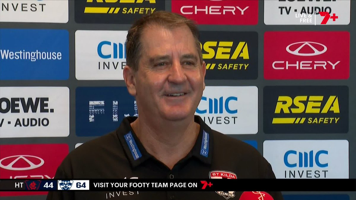 "The next stage of this story is to ask Chris Scott about Ross Lyon's comments after Bailey Smith's comments." 😂 🗣️ Tom Morris on Ross Lyon's comments on Bailey Smith