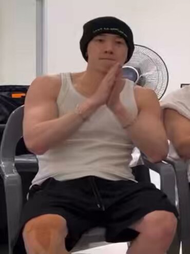 bang chan....