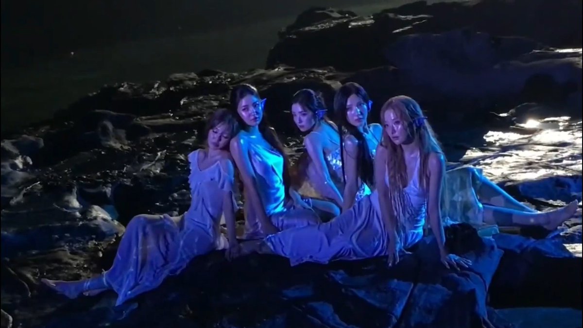 BODY TALK!!! RED VELVET BETTER SING THIS AT THEIR FANCON LATER!!!!! 😭