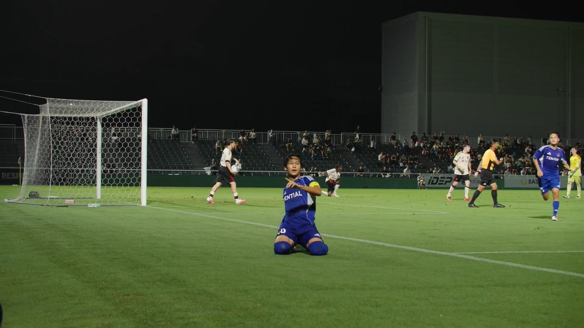 ／ 世代を引っ張るエースが魅せた🔥 ＼ 鹿島アントラーズジュニアユース・礒部怜夢が、華麗なトラップから見事な決勝ゴール⚽️ U-15 Ｊリーグ選抜が1-0で勝利しました！👏 明後日、7/26(日)にもリヴァプールFC U15と再び対戦します！ 🏆 Ｊリーグインターナショナルシリーズ2026 アカデミーマッチ 🆚 U-15 Ｊリーグ選抜 vs リヴァプールFC U15 📅 7/26(日) 18:30KO 🏟️ 味の素フィールド西が丘 7/26(日) チケット発券はこちら⬇️ #Ｊリーグ