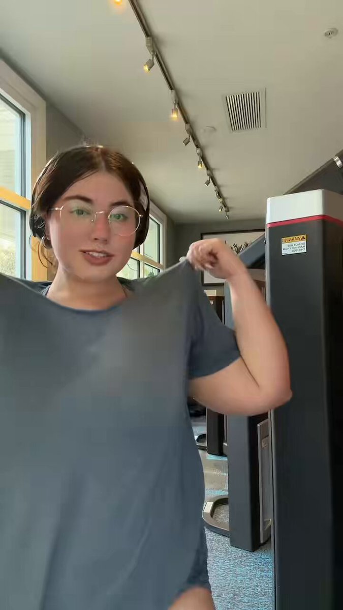 fat girl friday!!! dummy thick BBW gym PAWG showing off her fat sweaty ass and thighs 🥩🍰🍑💦🤢🤤🥵😵‍💫