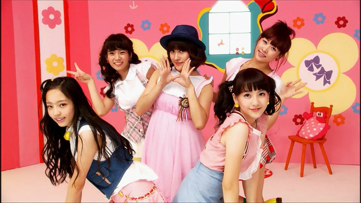 18 years ago today, KARA made their comeback with 2 new members Goo Hara &amp; Kang Jiyoung with their 1st Mini Album ‘Rock U’ with the title track of the same name.