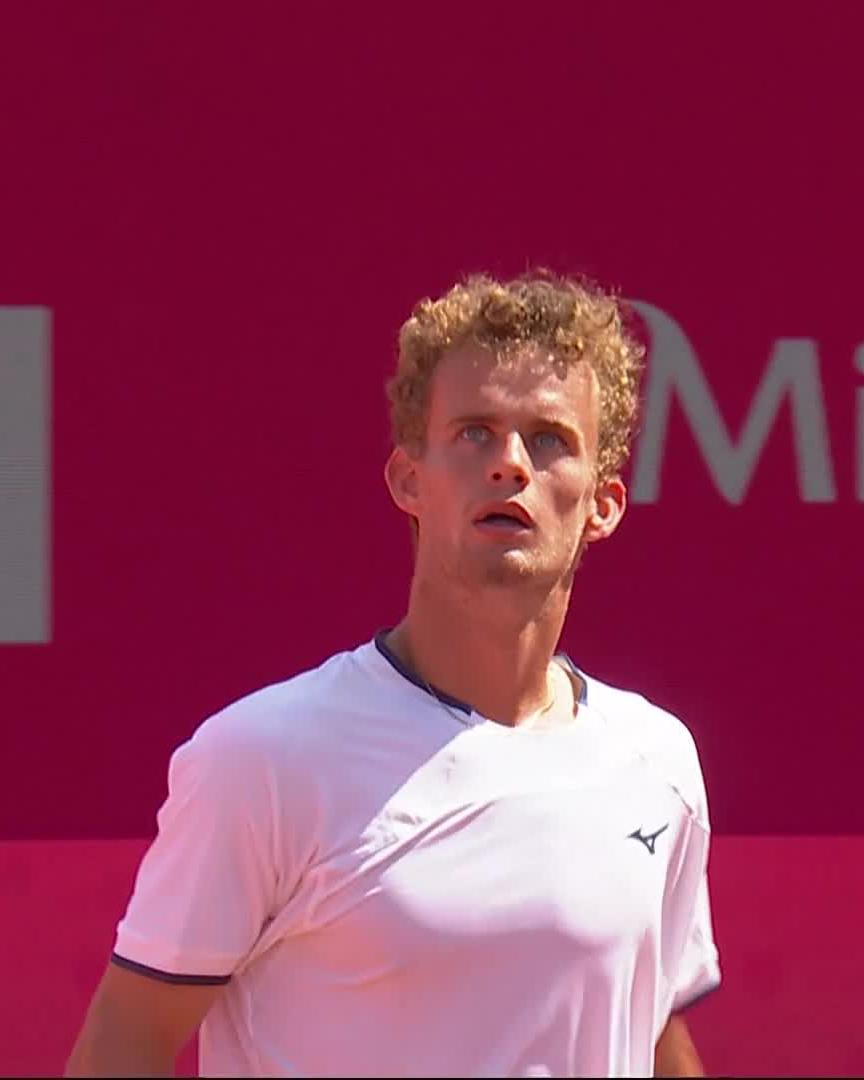Van Assche knocks out the top seed 😵 He defeats Rublev 3-6 6-3 6-4 to advance to his first ATP semi-final! #EstorilOpen
