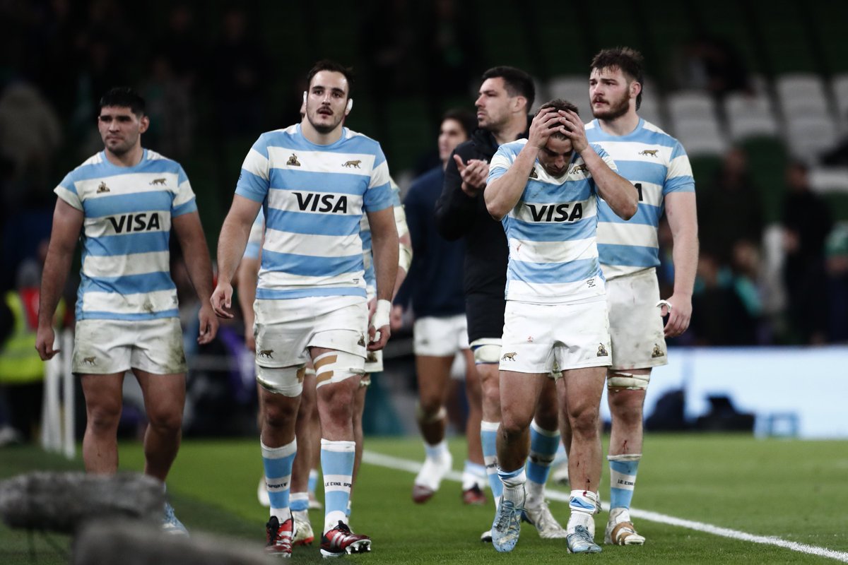 Cómo olvidar esta injusticia. 😔 🧐 En el cierre del partido entre Irlanda y #LosPumas en 2024, que quedó 22-19, el árbitro Paul Williams decretó el final del encuentro luego de una serie de acciones polémicas del conjunto local. ➕ Mirá el mejor rugby en Disney+ Plan Premium.