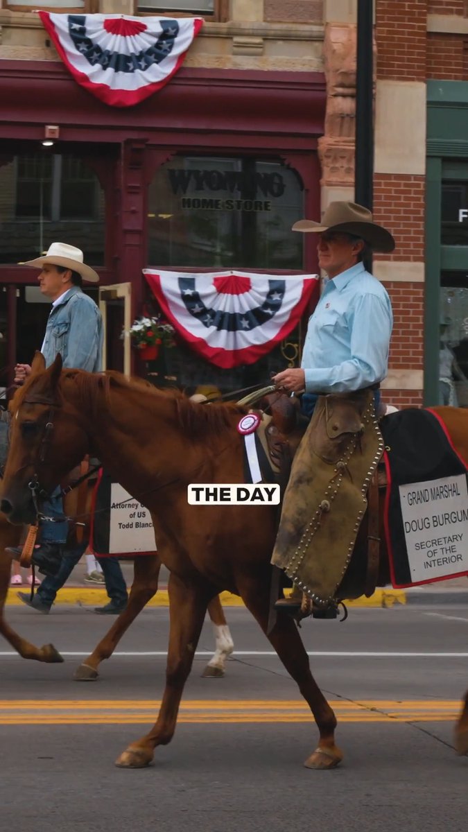 This week, Secretary Doug Burgum and Deputy Secretary Kate MacGregor traveled to Wyoming to celebrate the Day of the American West, recognizing the people, landscapes, and traditions that helped shape our nation's history and continue to shape its future. 🇺🇸