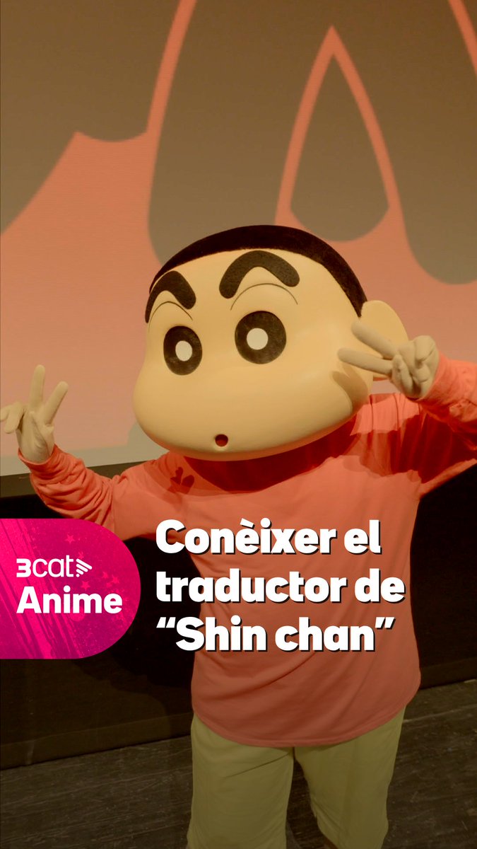 Veure aparèixer un Shin chan i acabar fent un "Culet, culet" col·lectiu no passa cada dia! 😅 Els guanyadors de l'experiència Shin chan van poder gaudir de l'espectacular, divertida i irreverent pel·lícula "Shin chan: Això és Bollywood" al Festival Nits de cinema oriental de Vic i, gràcies a Espai Daruma, van poder conèixer en Marc Bernabé, un dels traductors originals de "Shin chan" al català, que va compartir tots els secrets de com es va adaptar la sèrie. "Shin chan" i molt més #Anime3Cat, disponible a la plataforma 3Cat