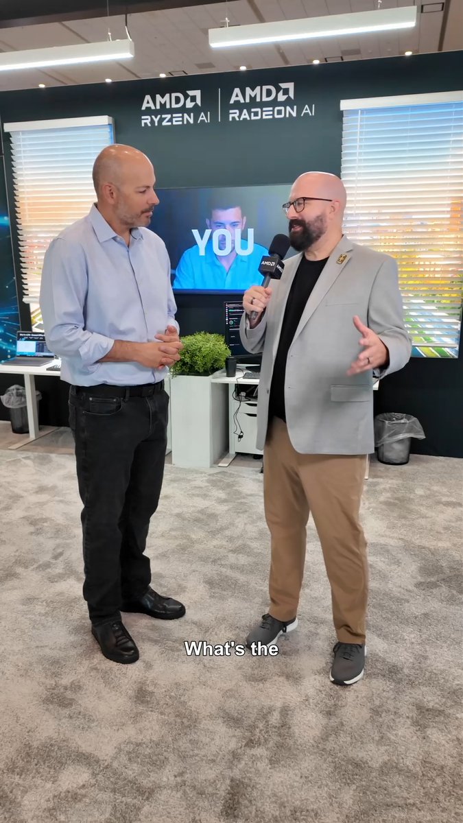 Agentic computing. Agent computers. What's the difference? Overheard at AMD #AdvancingAI, Frank Azor breaks it down. 🤖👩‍💻